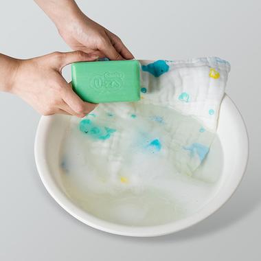 新生儿的衣服可以用肥皂清洗吗？（宝宝的衣物用什么清洗最好）