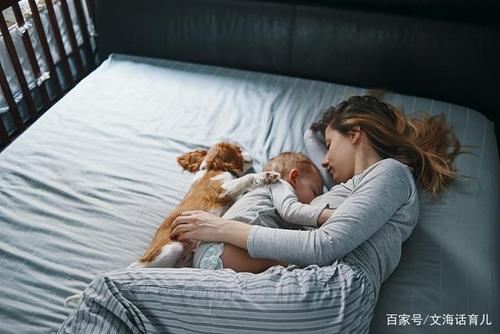 为什么宝宝喜欢睡在妈妈的身边？(宝宝为什么妈妈安全感)