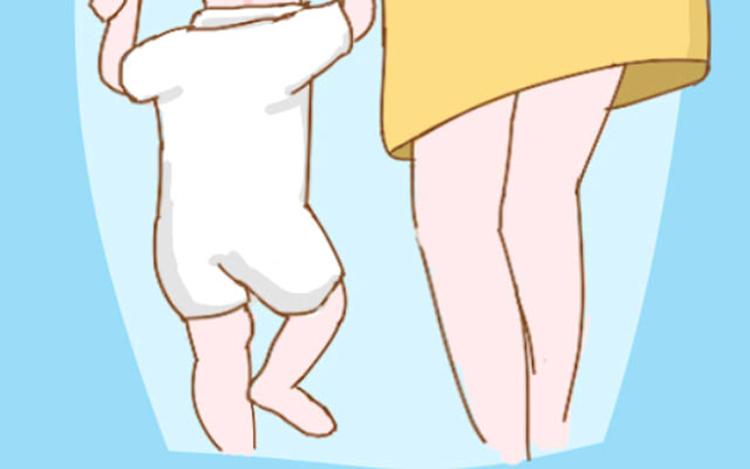 宝宝十七个月了还不敢自己走路，一定要一只手拉着，怎么办？17个月宝宝能喝什么奶
