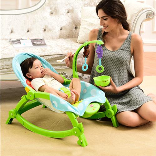 几个月可以坐宝宝椅？七个月的宝宝可以做宝宝椅吗？（宝宝几个月会捏东西是什么）
